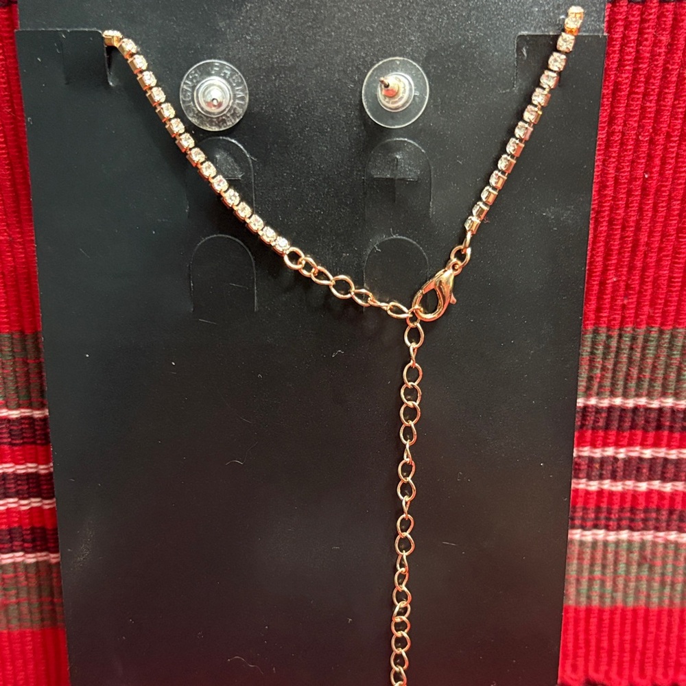 🖤Chic Silver-Tone Necklace and Earring Set🖤 - Picture 2 of 2